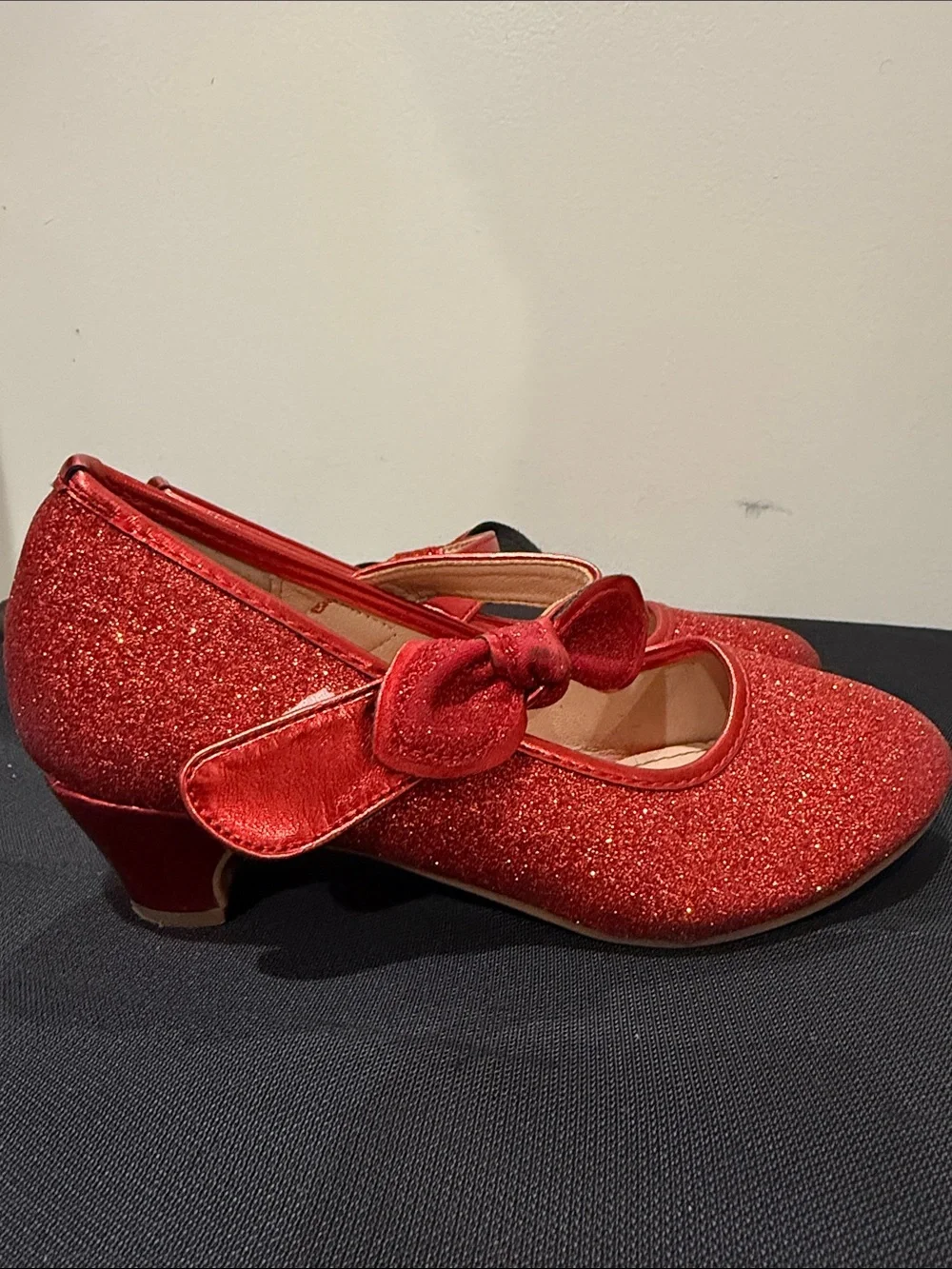Red Glitter Mary Jane Flats with Bow Size 3 girls